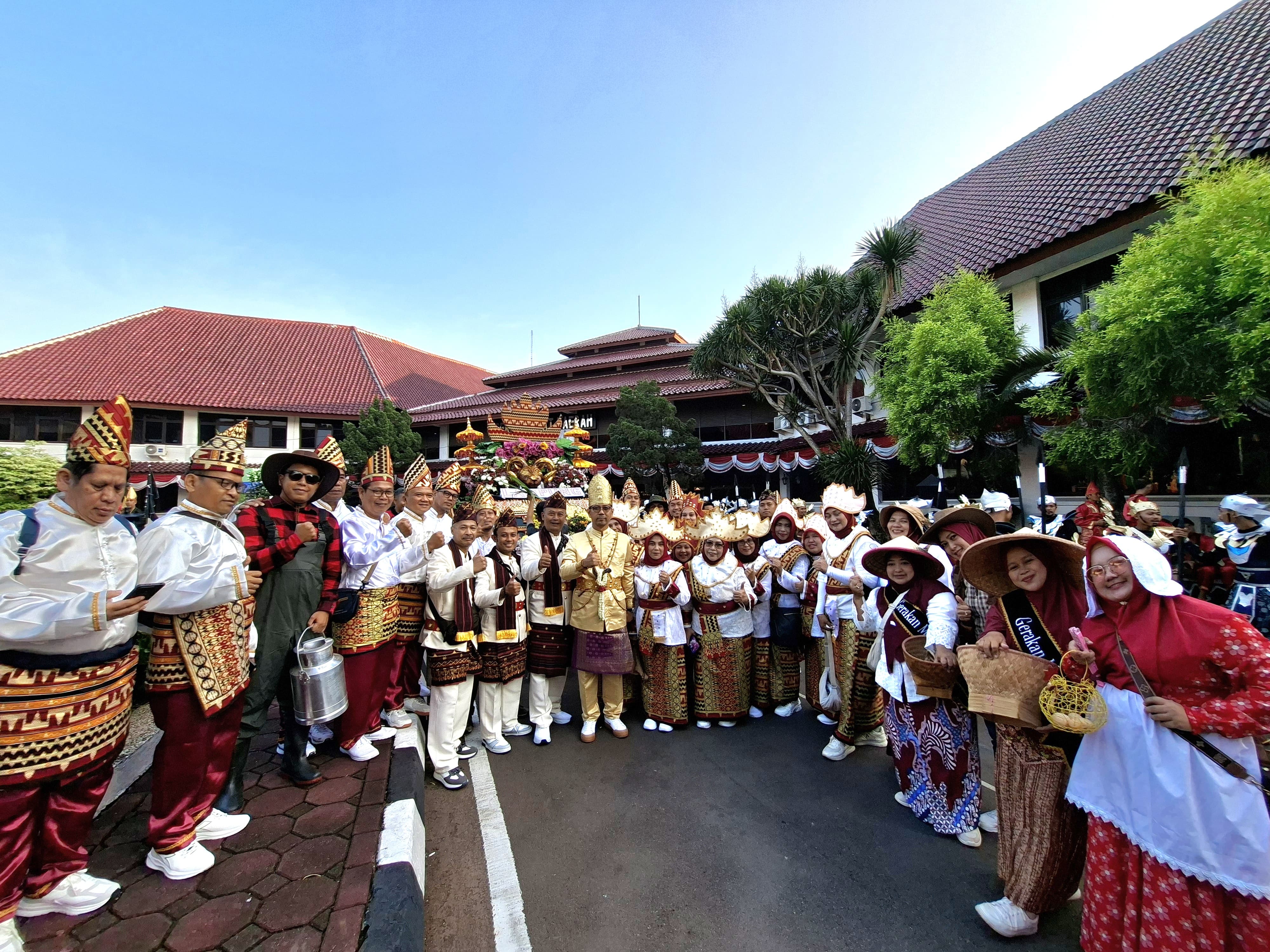 Diskanak ikut serta dalam Helaran Budaya dalam rangka memperingati Hari Jadi Bogor (HJB) ke-543